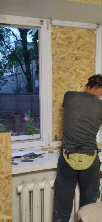 Після удару дронів у Харкові вибито понад 60 вікон і пошкоджено балкони